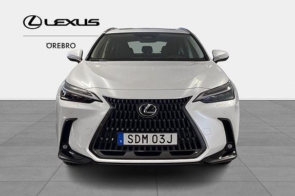 Lexus NX450h+ 2 of 11