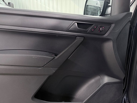 Volkswagen Caddy 16 of 23