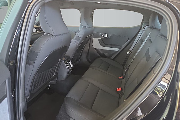 Polestar 2 11 of 15
