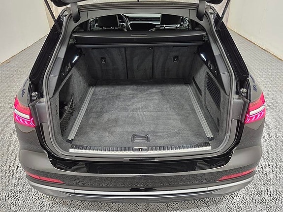 Audi A6 12 of 12