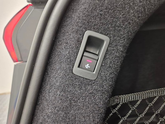 Audi A6 9 of 12