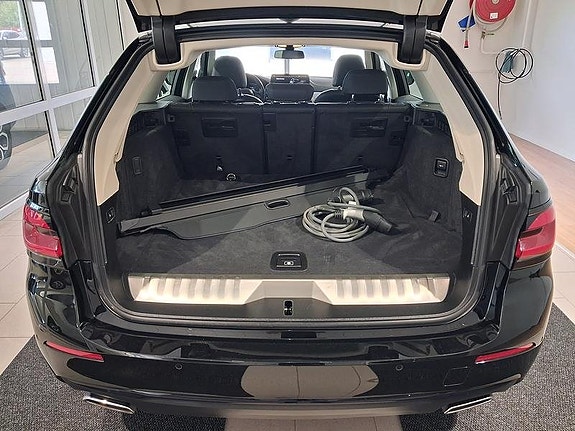 BMW 530e 6 of 6