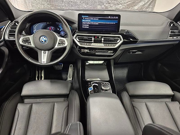 BMW iX3 6 of 11