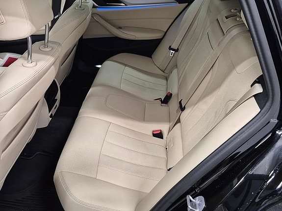 BMW 530e 9 of 14