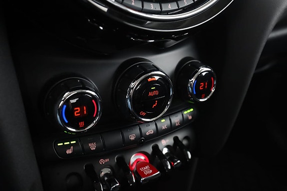 MINI Cooper 23 of 30