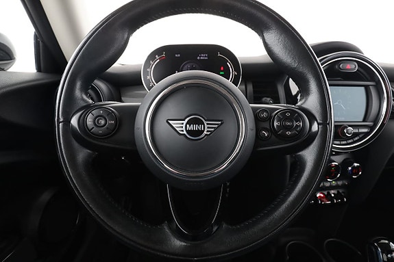 MINI Cooper 19 of 30