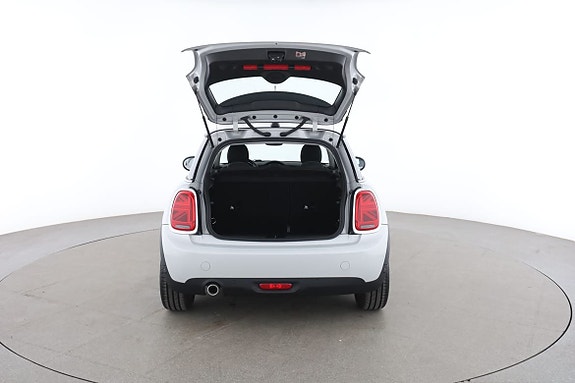 MINI Cooper 17 of 30