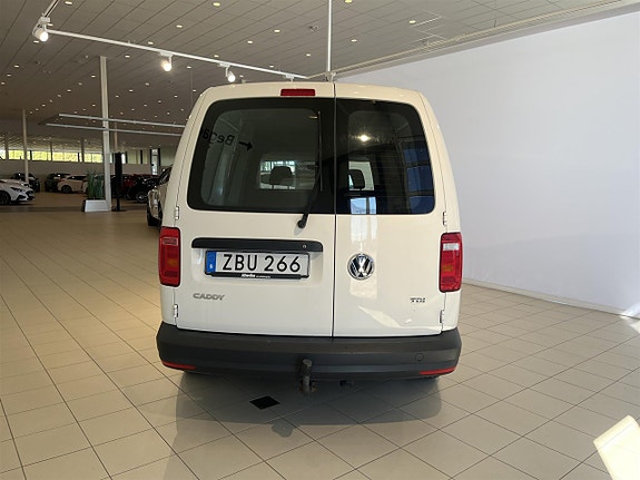 Volkswagen Caddy Maxi 5 of 12