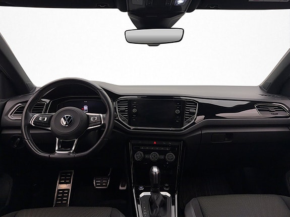 Volkswagen T-Roc 13 of 30