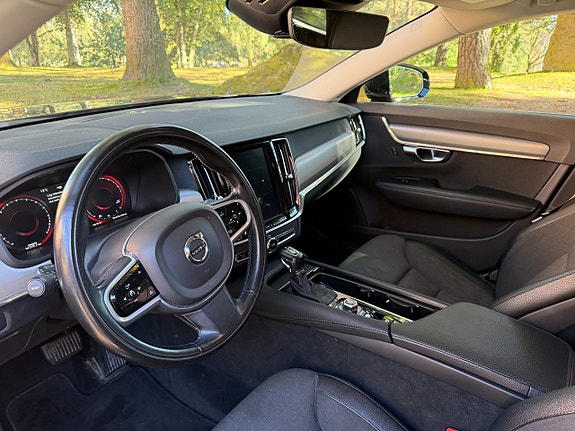 Volvo V90 10 of 15