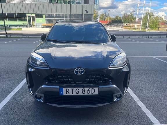 Toyota Yaris Cross 2 of 16