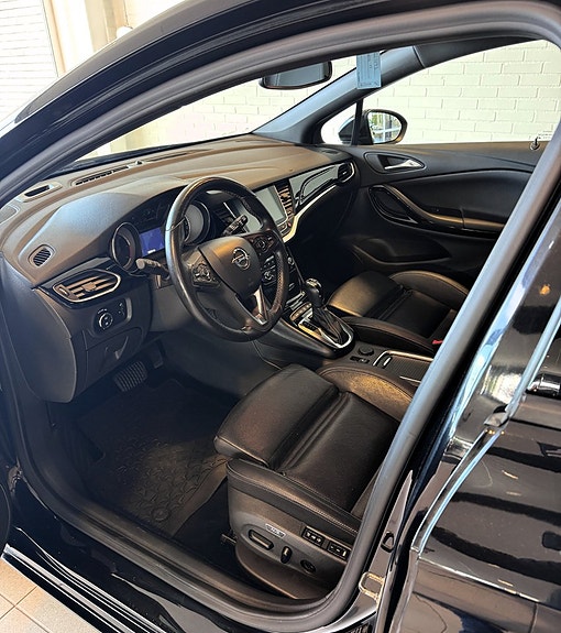 Opel Astra 12 of 15