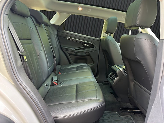 Land Rover Range Rover Evoque 13 of 23