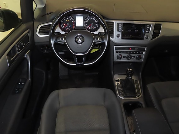Volkswagen Golf Sportsvan 8 of 20