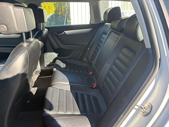 Volkswagen Passat Alltrack 6 of 15
