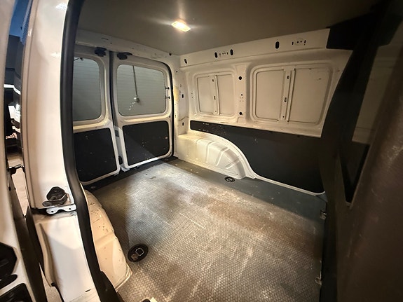 Volkswagen Caddy 18 of 19