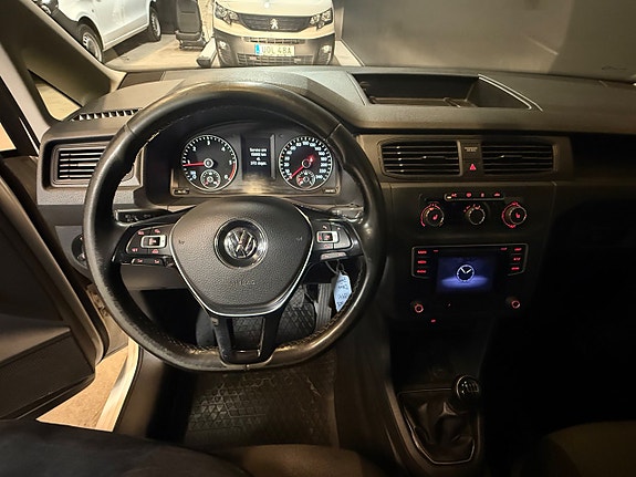 Volkswagen Caddy 11 of 19