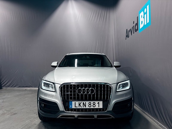 Audi Q5 2 of 29