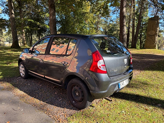 Dacia Sandero 5 of 9