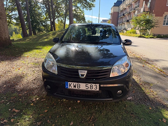 Dacia Sandero 3 of 9
