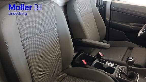 Volkswagen Caddy 18 of 27