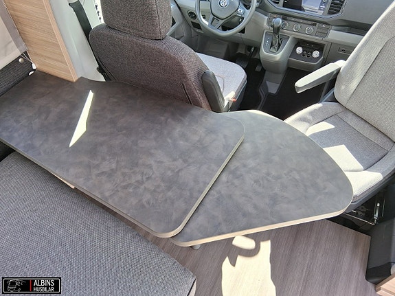 Knaus Van Ti 650 MEG / Hydrauliska stödben / 4WD / VW 7 of 21