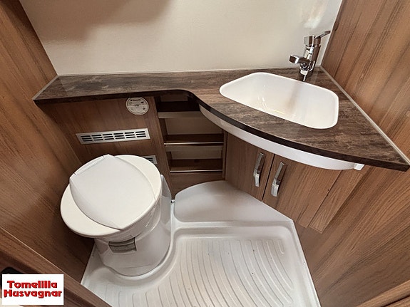 Knaus 590 Uk Scandinavian Selection, Südwind 13 of 21