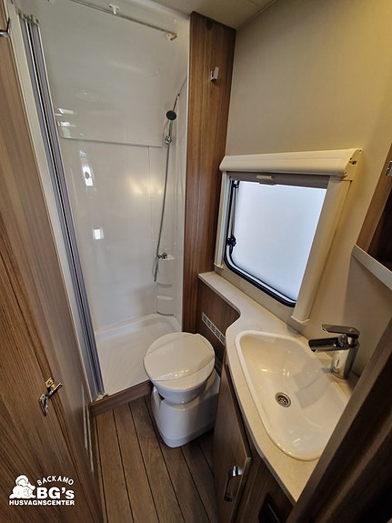 Knaus Scandinavian Selection 650 UDF 8 of 8