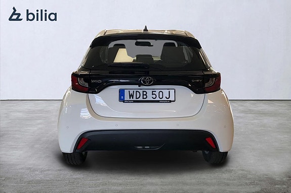 Toyota Yaris 5 of 21