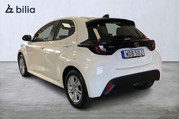 Toyota Yaris 2 of 21