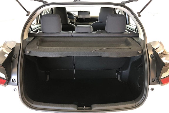 Toyota Yaris 12 of 21