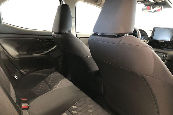 Toyota Yaris 9 of 21