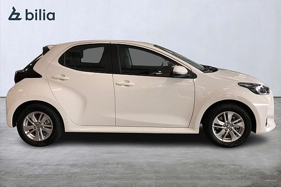 Toyota Yaris 18 of 21