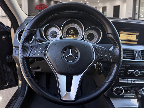 Mercedes-Benz C180 13 of 14