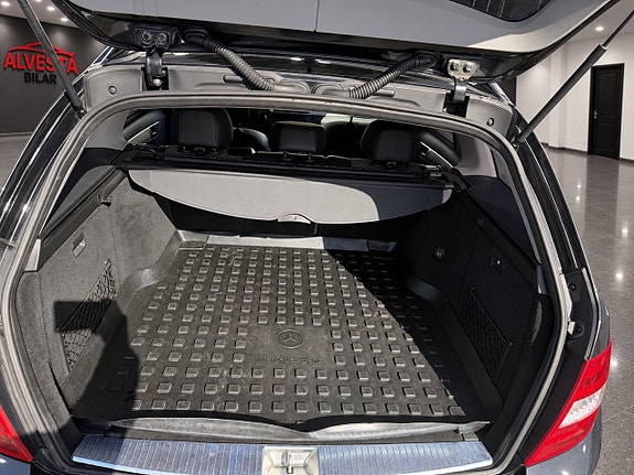 Mercedes-Benz C180 5 of 14