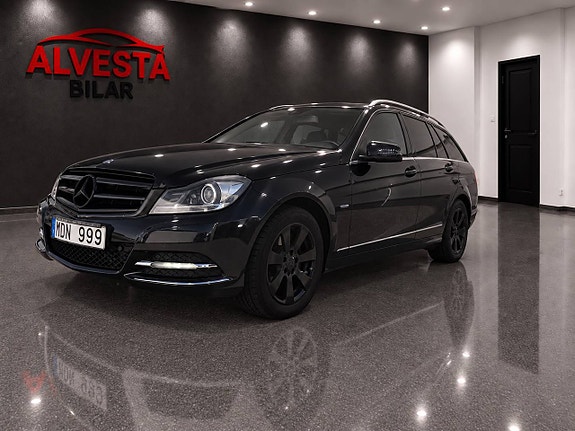 Mercedes-Benz C180 2 of 14