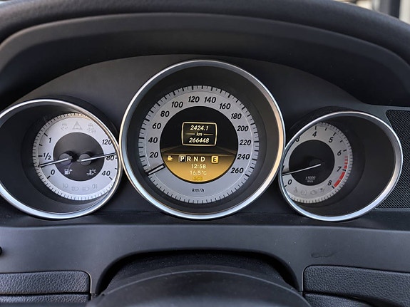 Mercedes-Benz C180 14 of 14