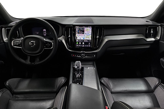 Volvo XC60 11 of 28
