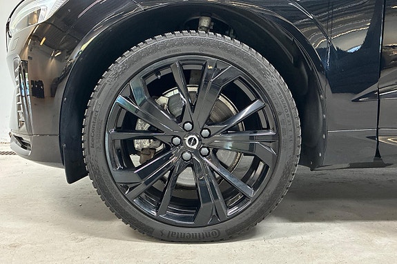 Volvo XC60 10 of 28
