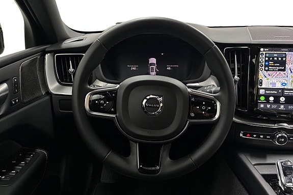 Volvo XC60 15 of 28