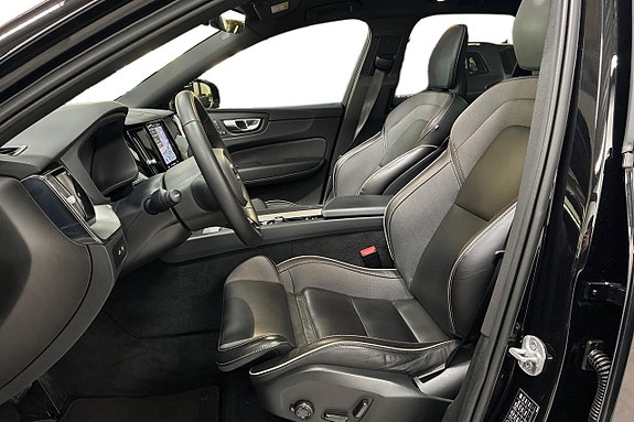 Volvo XC60 12 of 28