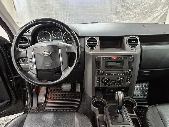 Land Rover Discovery 6 of 8
