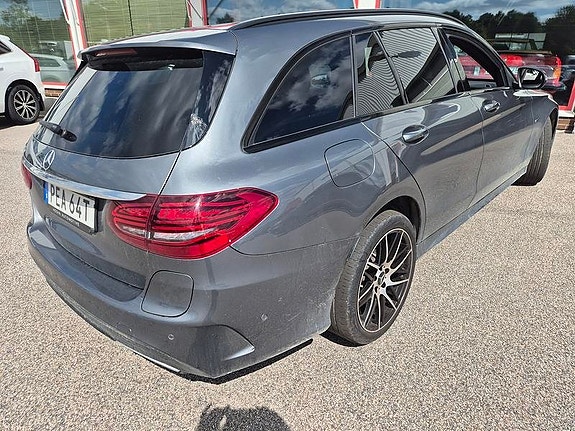 Mercedes-Benz C300 de 5 of 7