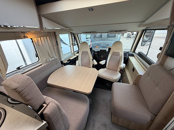 Eura Mobil Integra Line 720 QB Justerbar Queensbed! ALDE! 3500kg! Vinteranpassad! Värmeväxlare! AC i bodel! Litiumbatter 14 of 22