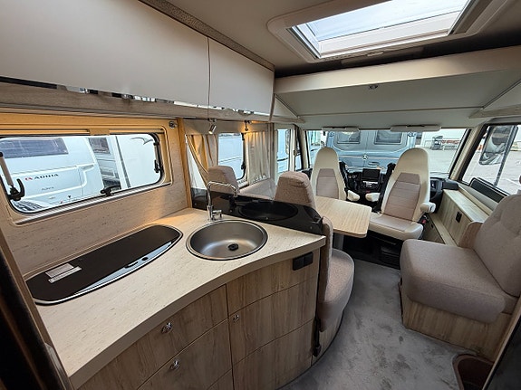 Eura Mobil Integra Line 720 QB Justerbar Queensbed! ALDE! 3500kg! Vinteranpassad! Värmeväxlare! AC i bodel! Litiumbatter 13 of 22