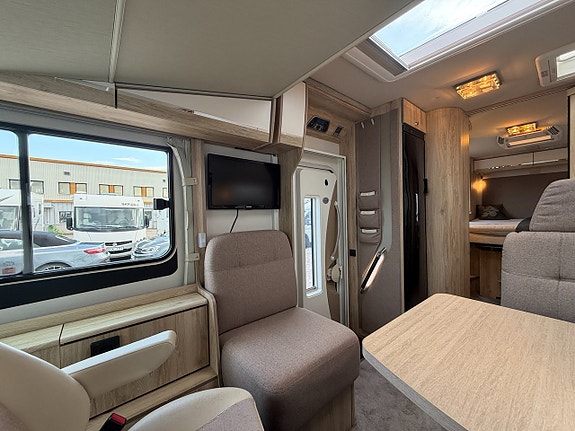 Eura Mobil Integra Line 720 QB Justerbar Queensbed! ALDE! 3500kg! Vinteranpassad! Värmeväxlare! AC i bodel! Litiumbatter 4 of 22