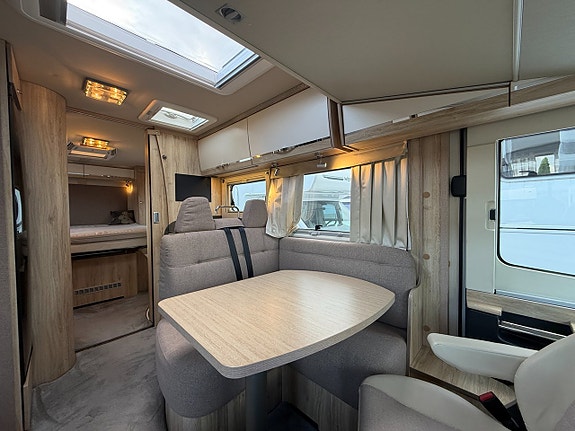 Eura Mobil Integra Line 720 QB Justerbar Queensbed! ALDE! 3500kg! Vinteranpassad! Värmeväxlare! AC i bodel! Litiumbatter 6 of 22
