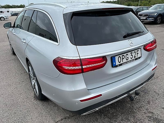 Mercedes-Benz E200 d 4 of 5