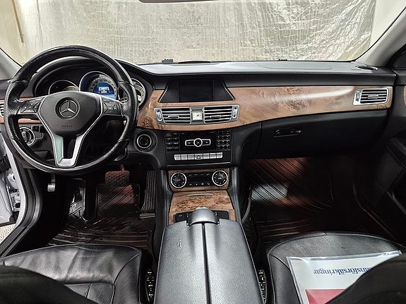 Mercedes-Benz CLS350 6 of 10