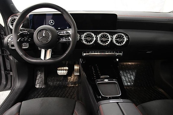 Mercedes-Benz CLA250 e 6 of 11